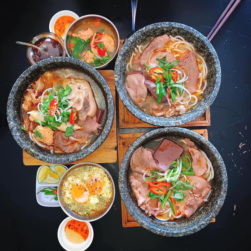 bún bò bốc khói đà lạt