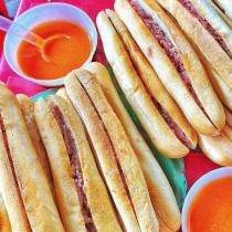 Bánh mì que Hải Phòng