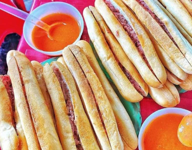 Bánh mì que Hải Phòng