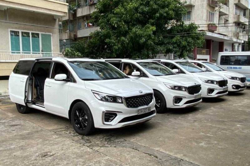 xe 5 chỗ